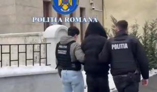 Tânărul care și-ar fi ucis mama în Franța, prins în timp ce se plimba printr-un mall din Cluj