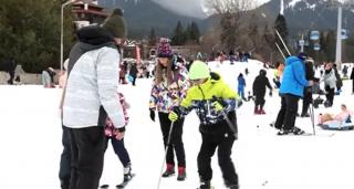 Staţiunea aflată la 7 ore de Bucureşti unde românii se înghesuie. Preţurile sunt sub cele de la noi