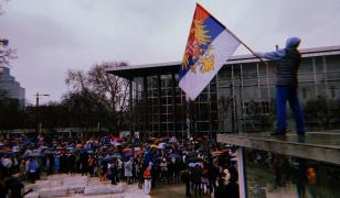 Protest uriaş în Serbia. Mii de oameni cer schimbarea regimului Vucic