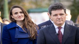 Analist, despre absenţa lui Nicuşor Dan de la Davos şi jocul dublu al României în scandalul SUA-UE