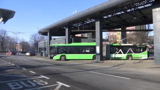 Șoferii de autobuze și troleibuze din Brașov, în grevă japoneză. Reclamă salarii inegale și abuzuri