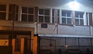 Elev de 16 ani, găsit inconștient în grupul sanitar al unui liceu din Bucureşti. Ar fi consumat un praf alb