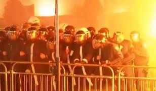 Noapte de foc în Albania: cocktailuri Molotov aruncate în polițiști. Cazul Balluku inflamează protestatarii