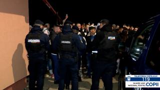 Revoltă în faţa casei bunicii ucigaşului lui Mario. Nimeni nu ştie unde se află minorul de 13 ani acum