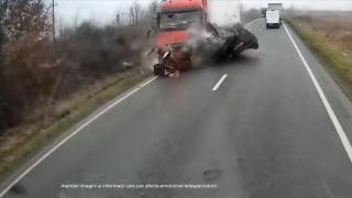 Supraviețuitor al accidentului din Timiș, contrazis de firma care a închiriat microbuzul: Nu avea lane assist