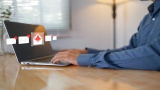 Expert, despre sistemul AI care a aflat că va fi dezactivat şi a început să şantajeze inginerul