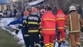 Doi angajaţi ai Electrica, electrocutaţi în timp ce remediau o avarie. Alimentarea cu energie era oprită