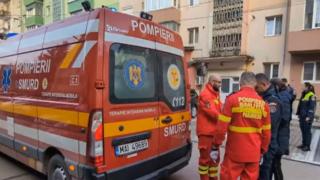 Un copil de 9 ani a căzut în gol de la etajul 2, direct pe terasa unui cabinet medical, în Alba