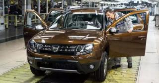 Dacia îşi reduce personalul, sute de oameni pleacă. Cei care renunţă de bunăvoie primesc până la 50.000 €