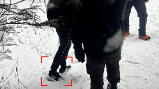 Au vrut să cucerească Ceahlăul în adidași. Tinerii, opriți înainte ca aventura să devină operațiune de salvare