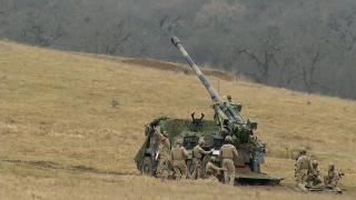 Exerciţiu NATO la Cincu. Militarii testează sistemele HIMARS şi CAESAR 