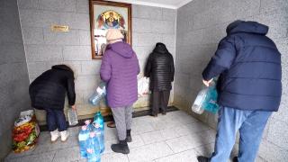 Alertă la Curtea de Argeş. Localnicii, avertizaţi să nu bea apă din rețeaua publică din cauza unei bacterii