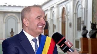 În timp ce protestează, un primar PNL vorbește despre ceasurile sale de lux: 