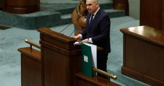 Bolojan: Medicii formați pe bani publici au o obligaţie faţă de ţară. Trebuie să lucreze câțiva ani în România