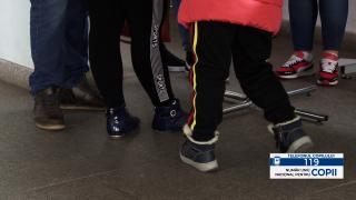 A venit cu fiica în comă la spital, apoi s-a încurcat în declaraţii. Anchetă penală pentru tentativă de omor