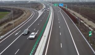 Autostrada A7, cu denivelări la un an de la inaugurare. Ce spune constructorul