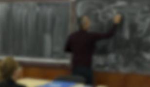 Profesor de istorie şi doi foşti elevi, în vizorul anchetatorilor pentru viol. Victimele ar fi eleve de liceu