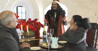 Românii care au sărbătorit Valentine’s Day cu nunți de o zi la Bran și artă imersivă: 