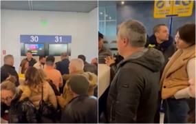 Zeci de pasageri, blocați pe Aeroportul Otopeni de 24 de ore: "Și-au bătut joc de noi!"