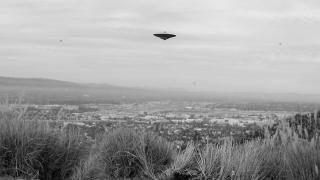 Dosarele extratereştrilor. Avion militar secret, observat la Zona 51 din Nevada, după anunţul lui Trump