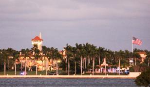 Bărbat înarmat, împușcat mortal după ce a vrut să pătrundă în complexul Mar-a-Lago, reședința lui Donald Trump