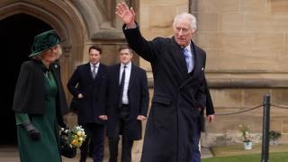 Regele Charles presat să abdice pentru că ştia de comportamentul fratelui său implicat în scandalul Epstein