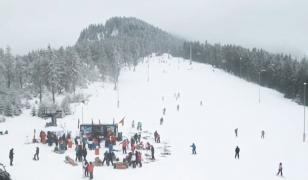 Cât scoate din buzunar o familie cu 2 copii pentru distracţia în cea mai iubită staţiune din Bucovina