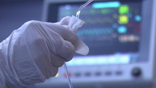 O fată de 11 ani din Vâlcea a murit, după ce a fost diagnosticată cu gripă. 83 de români, răpuși de boală