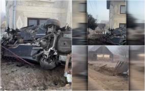 Un șofer de 23 de ani s-a urcat băut la volan și a plonjat cu mașina direct într-o casă