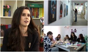 Femei de Poveste: Tânăra profesoară care a transformat o școală de la sat într-o galerie de artă