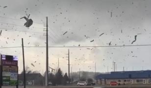 Cel puțin 8 morți și zeci de răniți după tornade devastatoare în SUA. "Resturile zburau în toate direcţiile"