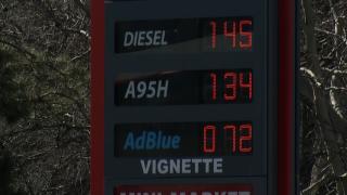 De ce costă carburanţii mai puțin în Bulgaria decât în România. Diferența ajunge la aproape 2 lei pe litru
