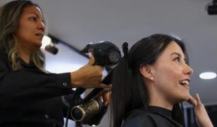 Coafezele ar putea deveni detectivi ai abuzului: proiect european în 5 țări, inclusiv România