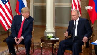 Trump îi face un cadou de 10 miliarde de dolari lui Putin. Fost consilier: Multă vodcă a curs la Kremlin