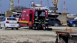 Un remorcher Rompetrol s-a scufundat în Portul Midia. Un mort, 4 persoane căutate de scafandri