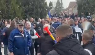 Proteste de amploare la Complexul Energetic Oltenia. Minerii ameninţă că vin la Bucureşti