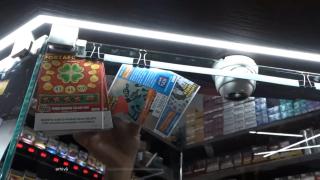 O româncă din Italia a câștigat jumătate de milion de euro la loto și a plecat de acasă. Soțul își cere partea