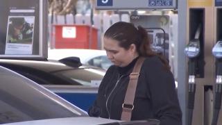 Cel mai negru scenariu: motorina şi benzina ar putea ajunge foarte curând la 15 lei/litru