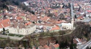 Cetatea Sighișoarei se prăbușește din cauza traficului. Mii de camioane zguduie zilnic monumentul UNESCO