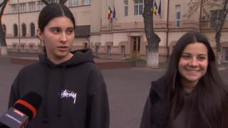 Reacţia unei eleve după simularea de BAC la Limba Română: 