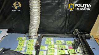 Au făcut fabrică de printat EURO într-un sat cu 2.000 de locuitori din Suceava. Banii, duşi la bulgari