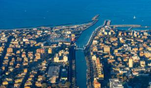 Românii din Italia vor să fie recunoscuţi drept comunitate naţională minoritară. Ce drepturi ar putea avea