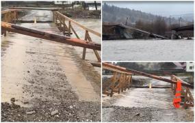 Alertă de inundaţii în 16 judeţe din ţară. Un podeţ din Suceava, afectat de precipitaţiile de noaptea trecută