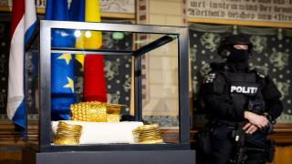 Primele imagini cu coiful de la Coţofeneşti şi două brăţări dacice din aur, recuperate