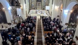 Lumina Învierii, primită de milioane de credincioși catolici în biserici din toată țara