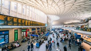 O companie aeriană preferată de români ar putea anula zboruri în această vară din cauza războiului din Iran