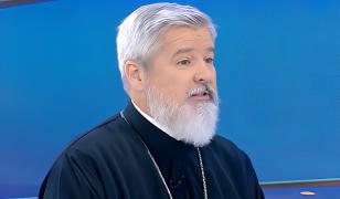 Ce se întâmplă în Sfântul Mormânt înainte de aprinderea Luminii. Pr. Vasile Ioana: "Apare o lumină albăstruie"