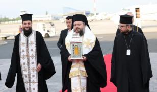 Lumina Sfântă de la Ierusalim a ajuns în România. În noaptea de Înviere va ajunge în toate parohiile din țară