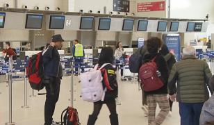 Criza kerosenului scumpeşte vacanţele. Agențiile de turism introduc taxe suplimentare