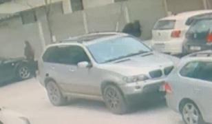 Momentul în care congolezul înjunghiat de un român în Chiajna reuşeşte să scape. Cei doi se cunoşteau